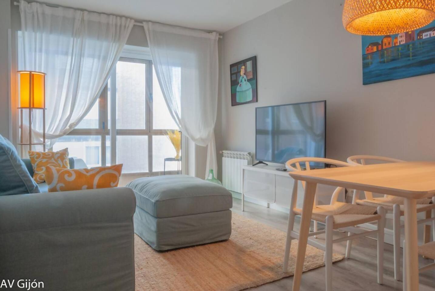 Av Aguado 44 Lägenhet Gijón Exteriör bild